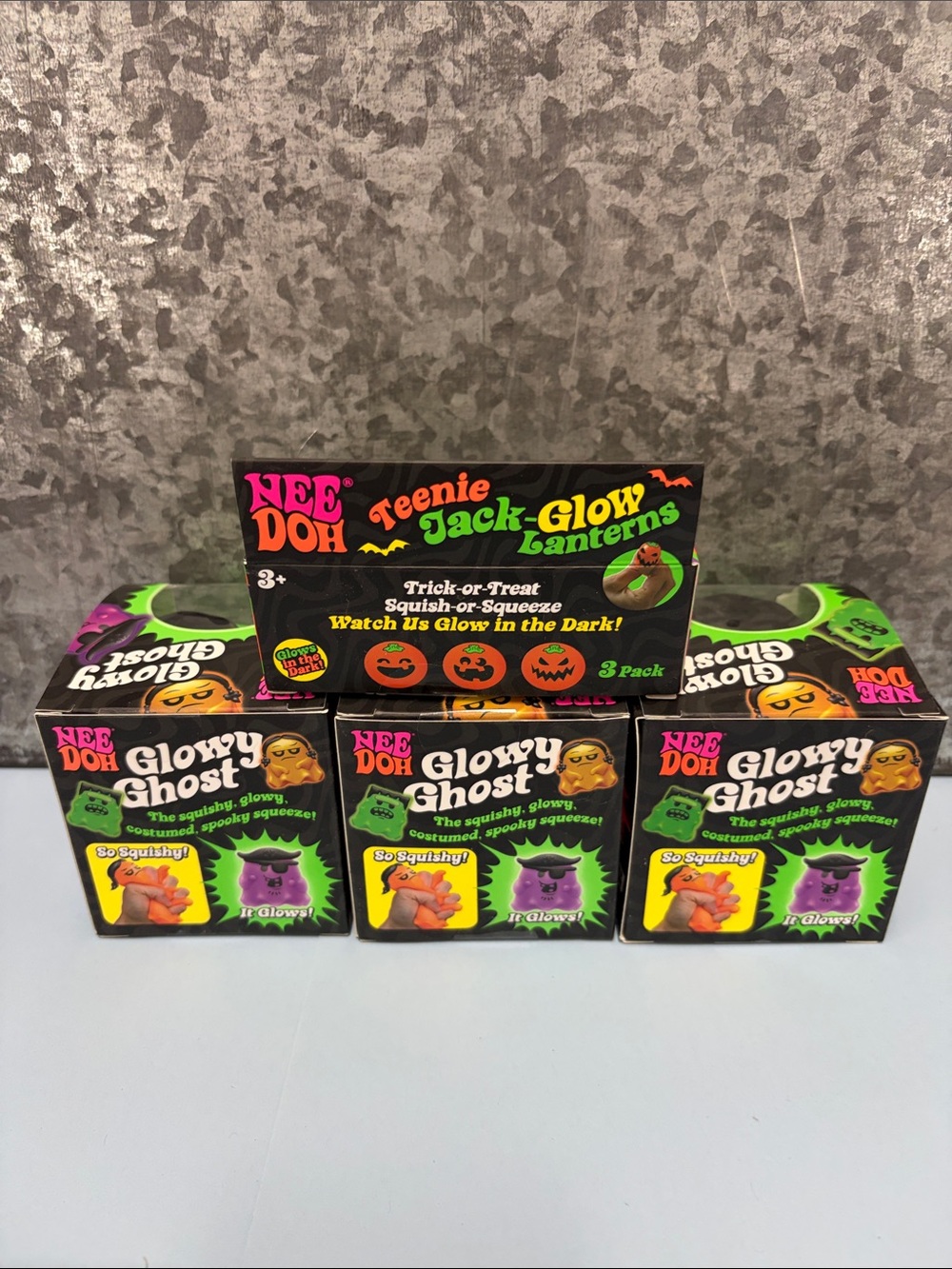 SET OF 4 NeeDoh- A 3 pack of Teenie Jack-Glow Lanterns & 3 Green Glowy Ghosts - Picture 4 of 4